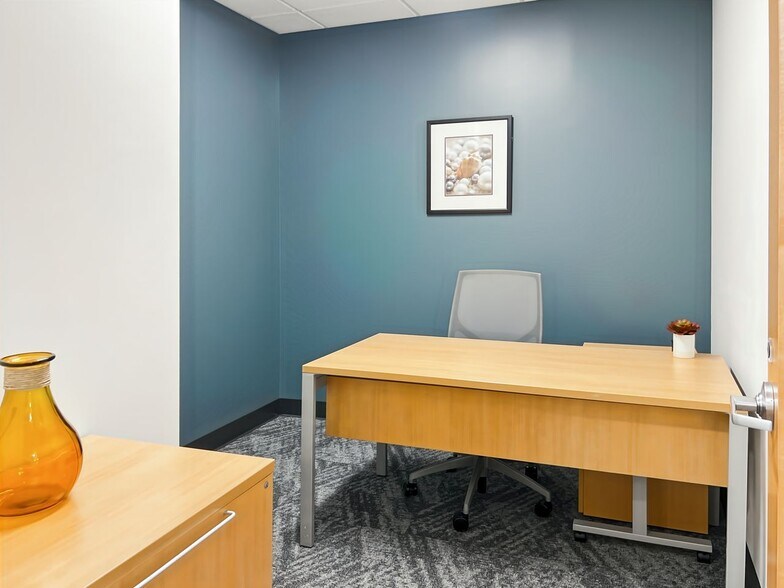 More Photos Of 1829 Reisterstown Rd, Pikesville Coworking Space