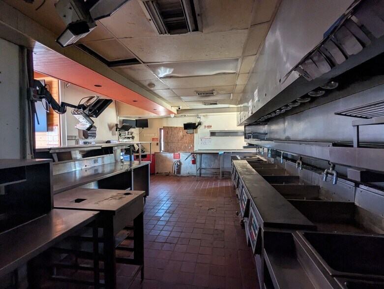 More Photos Of 1430 Washington Blvd, Beaumont General Retail For Sale