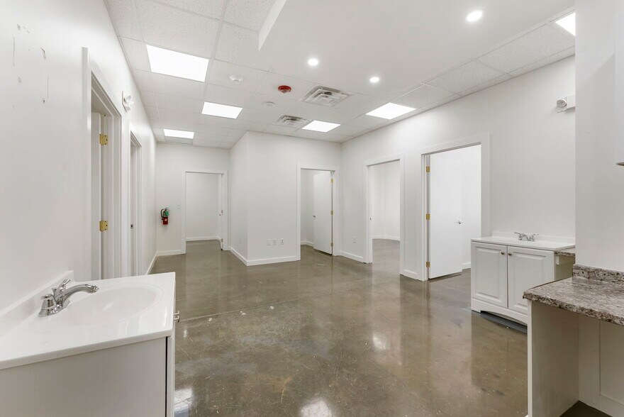 More Photos Of 26211 I-45, Spring Office For Lease
