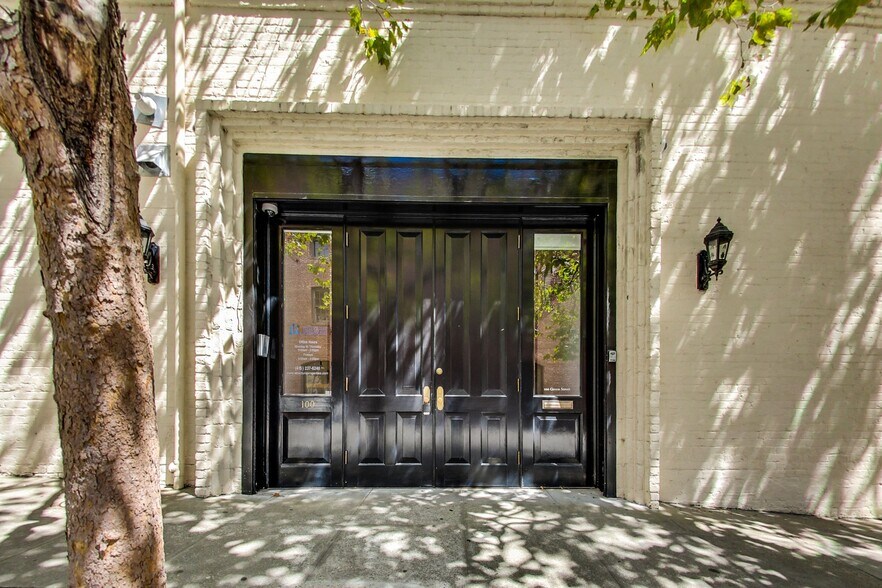 More Photos Of 100 Green St, San Francisco Loft Creative Space For Lease