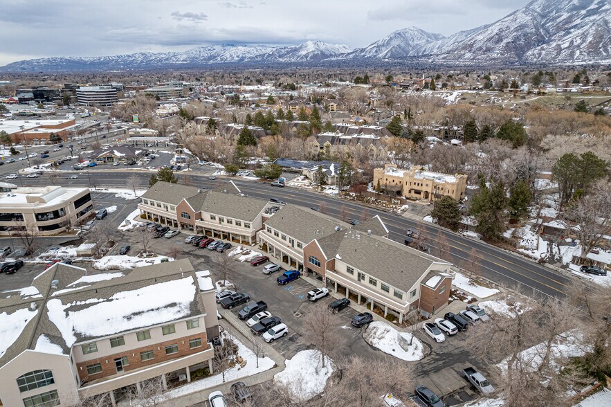 More Photos Of 7390 Creek Rd, Sandy Office For Sale