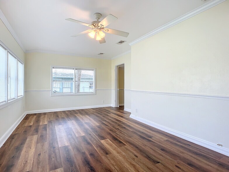 More Photos Of 409 N Ridgewood Ave, Edgewater Office For Sale