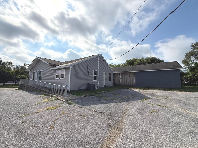 Primary Photo Of 10 Sidney Ln, Willingboro Freestanding For Sale