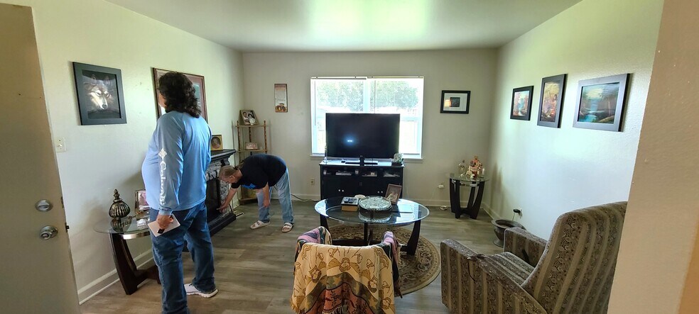 More Photos Of 1114-1128 E 9th St, Russellville Apartments For Sale