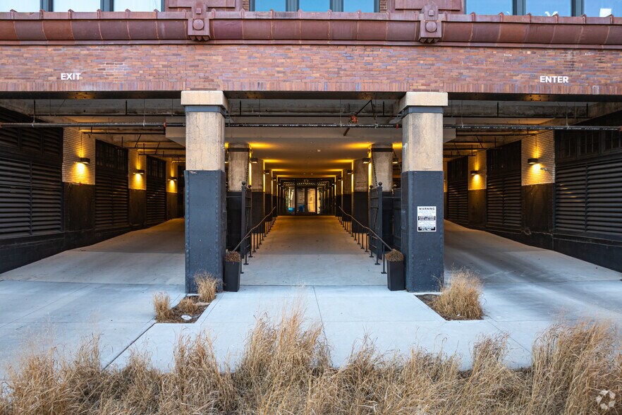 More Photos Of 1717 Olive St, Saint Louis Apartments For Lease