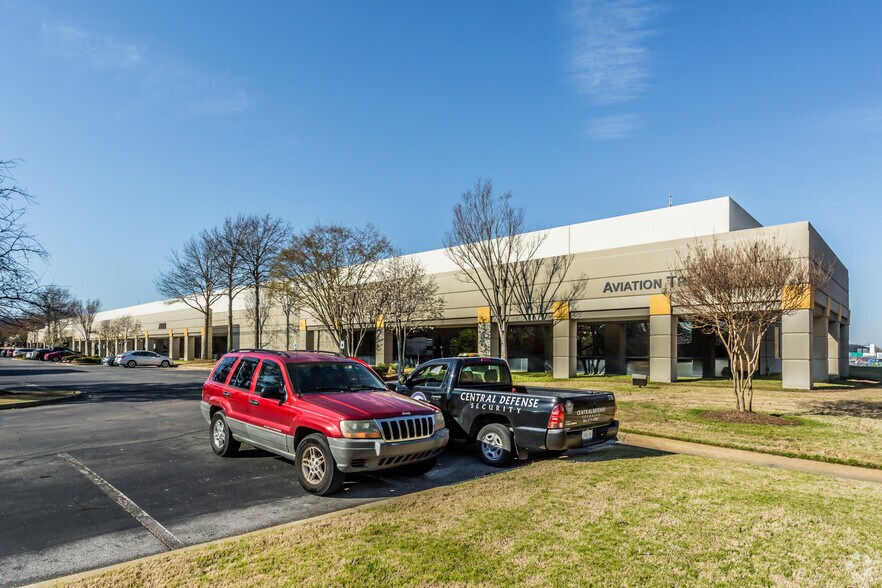 More Photos Of 3919-3967 Hickory Hill Rd, Memphis Distribution For Lease