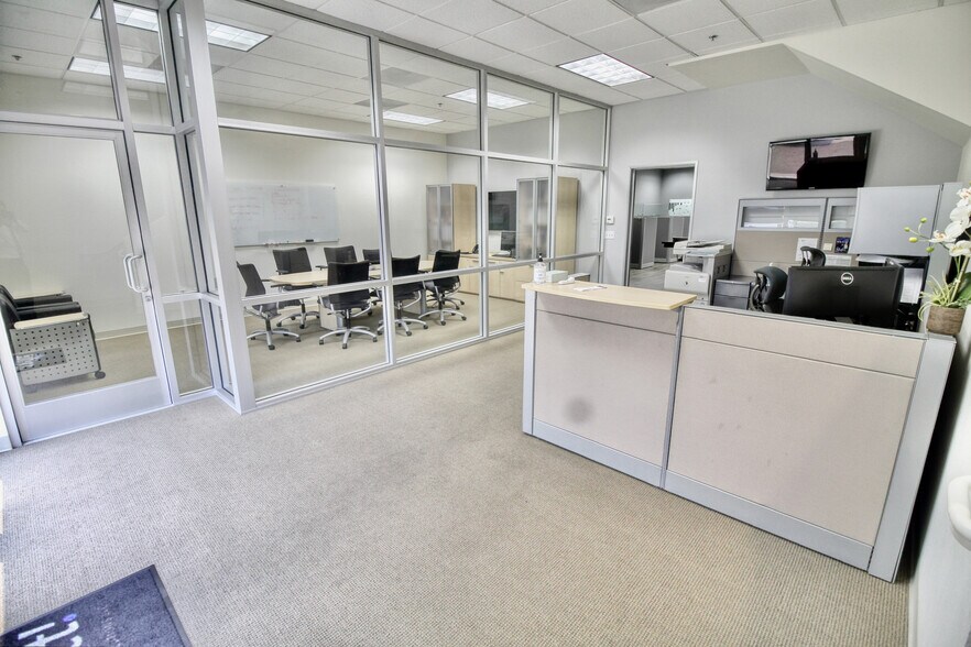 More Photos Of 3600-3608 Ocean Ranch Blvd, Oceanside Warehouse For Sale