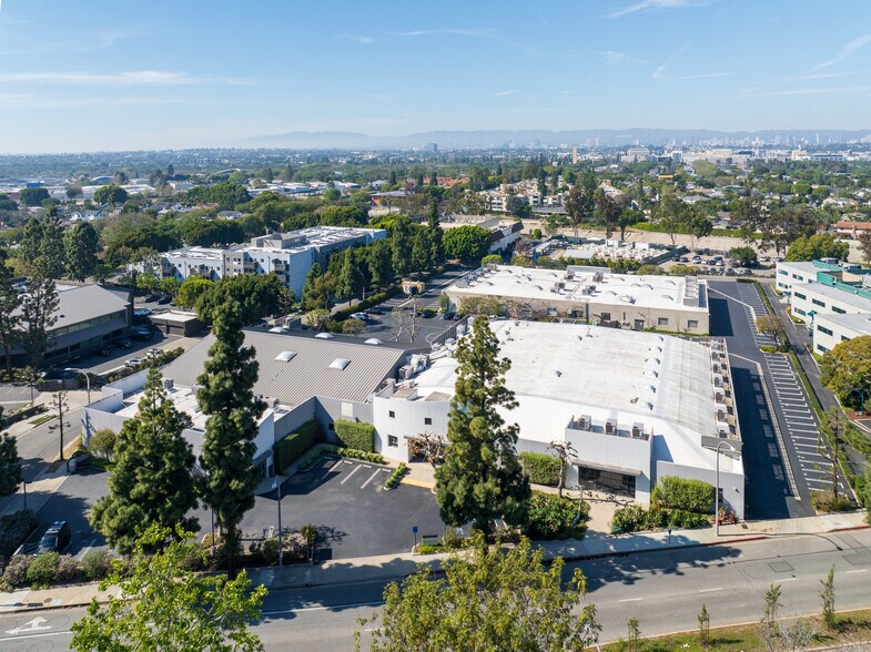 More Photos Of 10567 Jefferson Blvd, Culver City Loft Creative Space For Lease