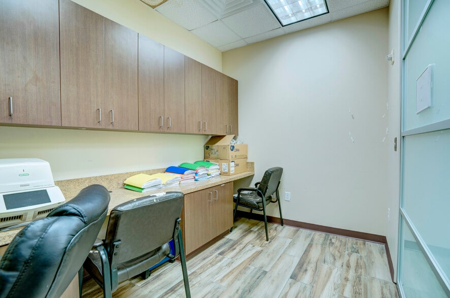 More Photos Of 7711 San Jacinto Pl, Plano Medical For Lease