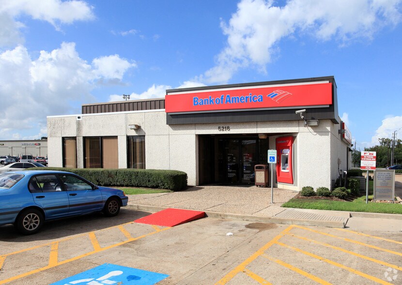 More Photos Of 5240-5392 W 34th St, Houston Unknown For Lease