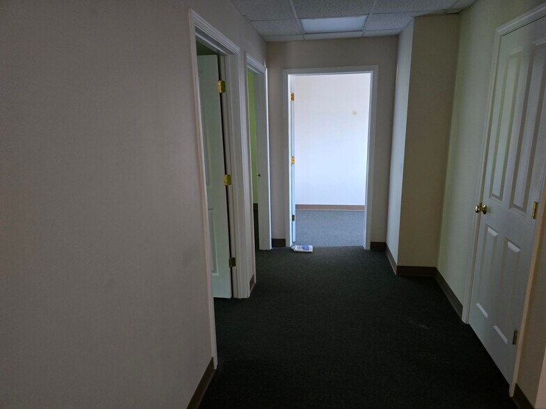 More Photos Of 2301 Bloomfield Rd, Cape Girardeau Self Storage For Lease