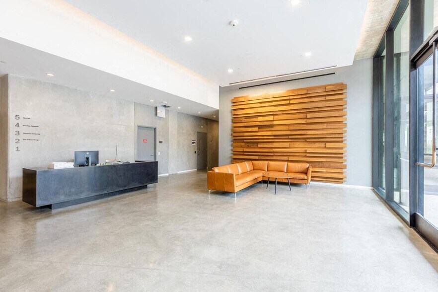 More Photos Of 1041 N Formosa Ave, West Hollywood Unknown For Lease