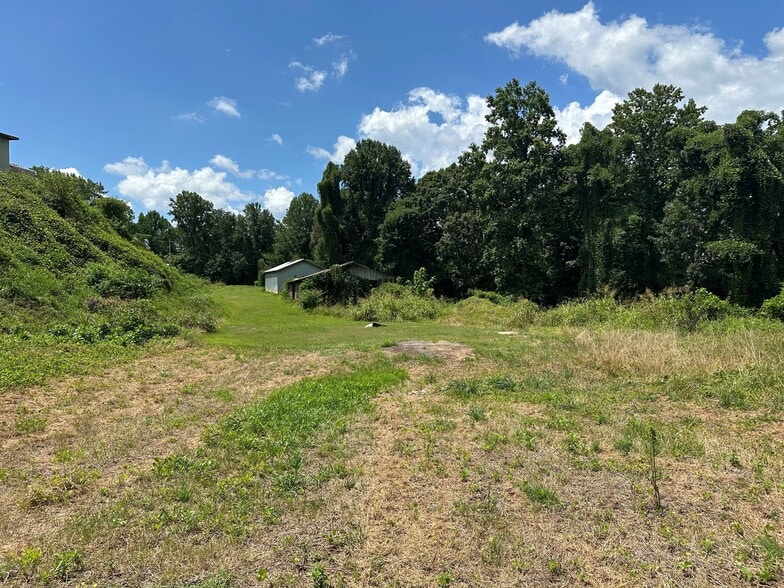 Primary Photo Of 431 Grove St N, Dahlonega Industrial For Lease