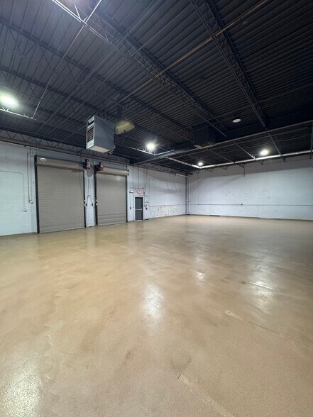 More Photos Of 240 Humphrey St, Englewood Warehouse For Lease