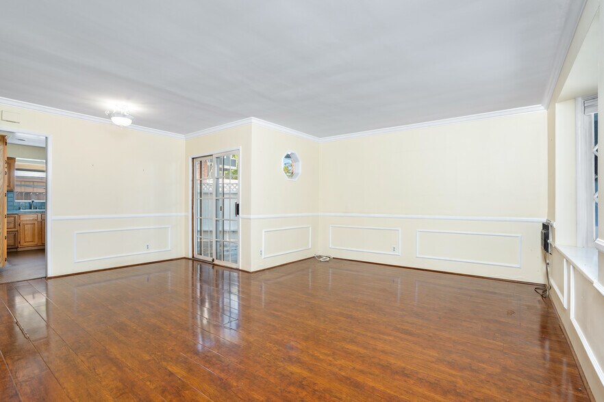 More Photos Of 12334 Moorpark St, Studio City Apartments For Sale