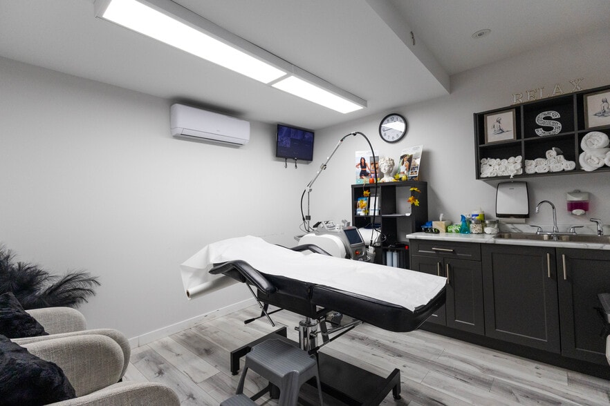 More Photos Of 6653 Main St, Vancouver Apartments For Sale