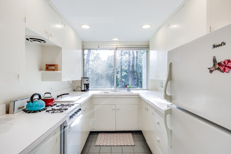 More Photos Of 25 Way 055., Wellfleet Apartments For Sale