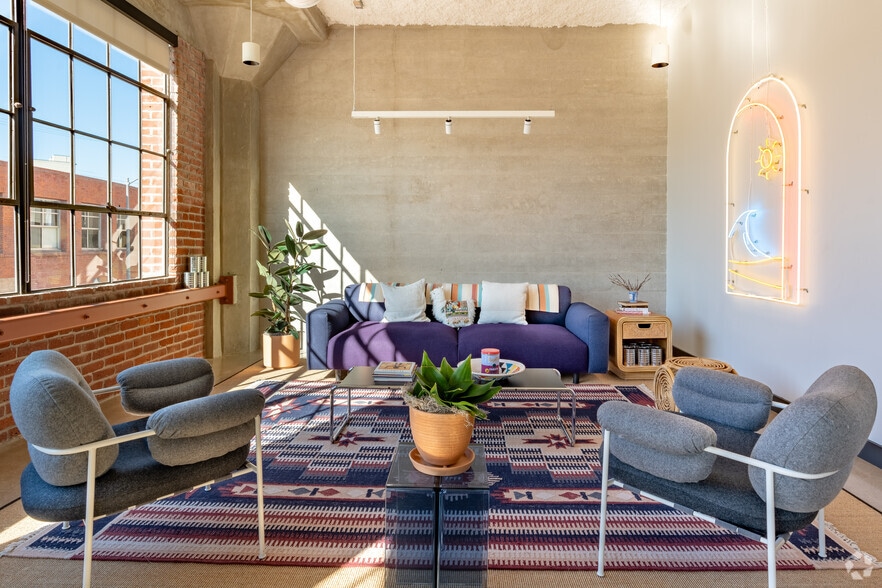 More Photos Of 1019 E 4th Pl, Los Angeles Loft Creative Space For Lease