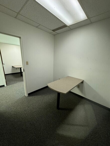 More Photos Of 2301 N Bendix Dr, South Bend Unknown For Lease