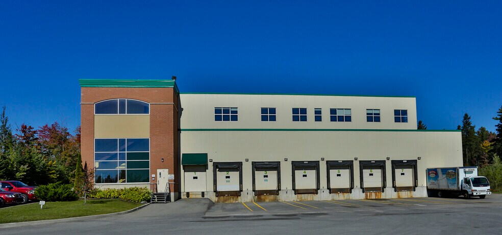 More Photos Of 2059 Rue René-Patenaude, Magog Warehouse For Sale