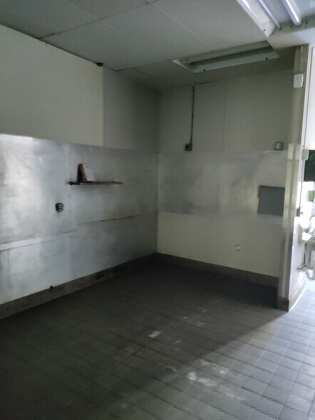 More Photos Of 29835 US Highway 19 N, Clearwater Restaurant For Lease