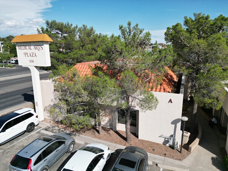 More Photos Of 2311 N Mesa St, El Paso Medical For Lease