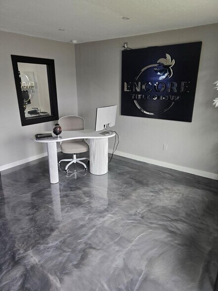 More Photos Of 7320 Sanibel Blvd, Fort Myers Medical For Lease
