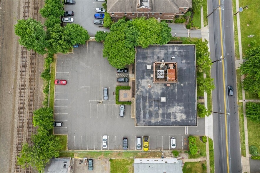 More Photos Of 216 North Ave E, Cranford Office For Sale