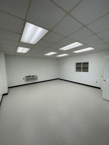 More Photos Of 4241 US Highway 70 E, Smithfield Warehouse For Lease