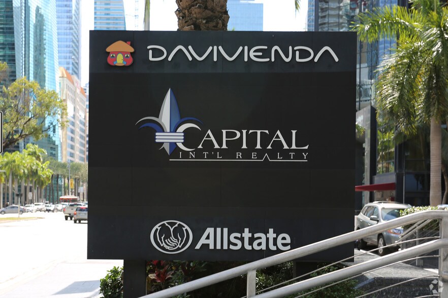 More Photos Of 1110 Brickell Ave, Miami Office For Sale