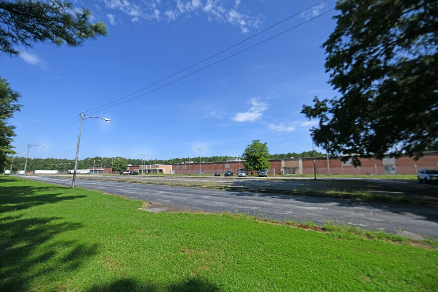 More Photos Of 4730 Ninety Six Hwy, Ninety Six Distribution For Sale