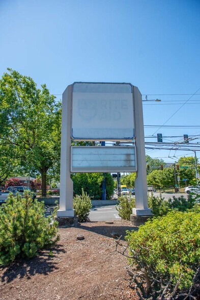 More Photos Of 9000 Rainier Ave S, Seattle Unknown For Lease