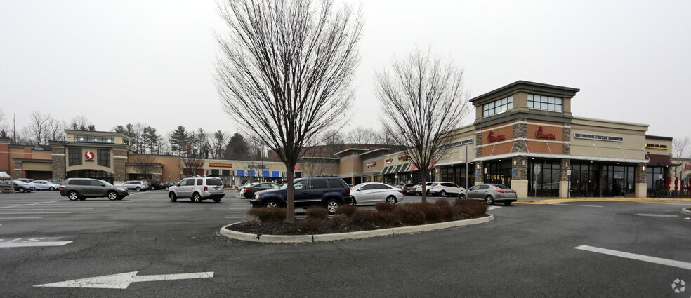 More Photos Of 6108-6124 Arlington Blvd, Falls Church General Retail For Lease
