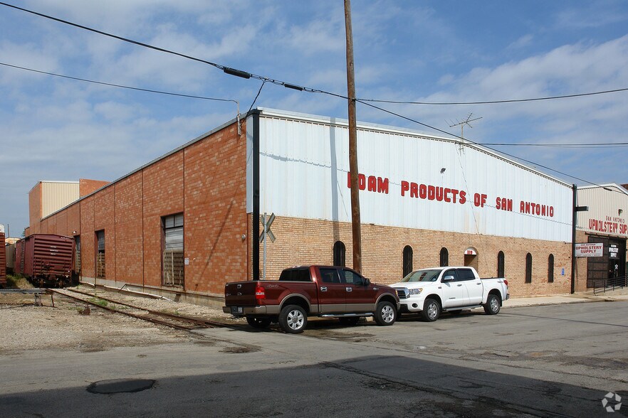 More Photos Of 1119 N Mesquite St, San Antonio Manufacturing For Lease