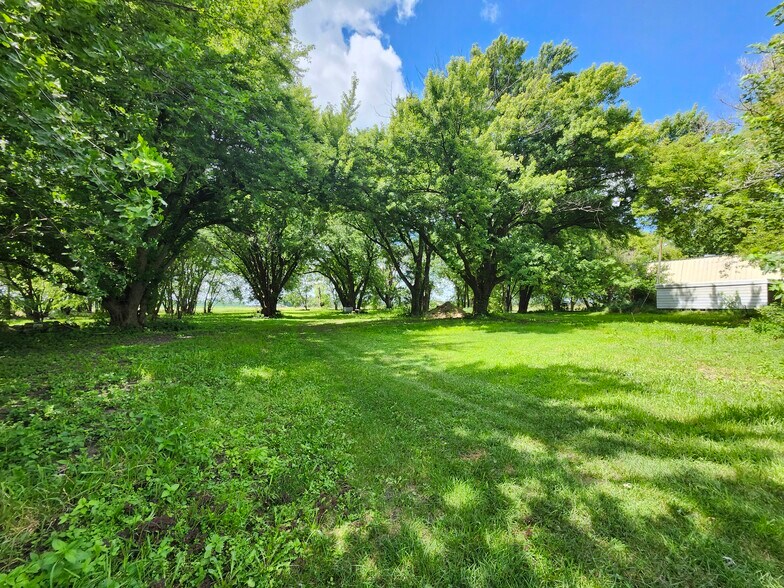 More Photos Of 17069 400th St, Leland Contractor Storage Yard For Sale