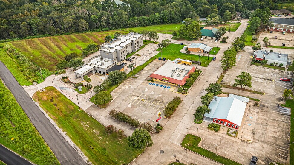 More Photos Of 100 Southpoint Loop, Livingston Restaurant For Sale