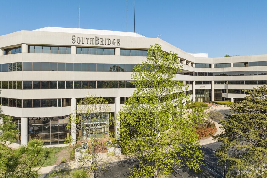 More Photos Of 2000-2100 SouthBridge Pky, Birmingham Office Residential For Lease