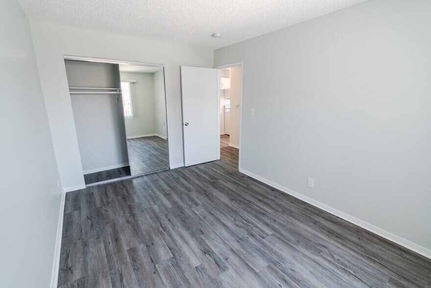 More Photos Of 311 S New Hampshire Ave, Los Angeles Apartments For Sale