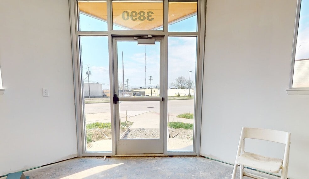 Primary Photo Of 3890 11 Mile Rd, Berkley Light Manufacturing For Lease