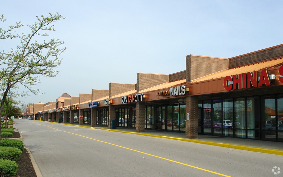 More Photos Of 12501 Shelbyville Rd, Louisville Unknown For Lease