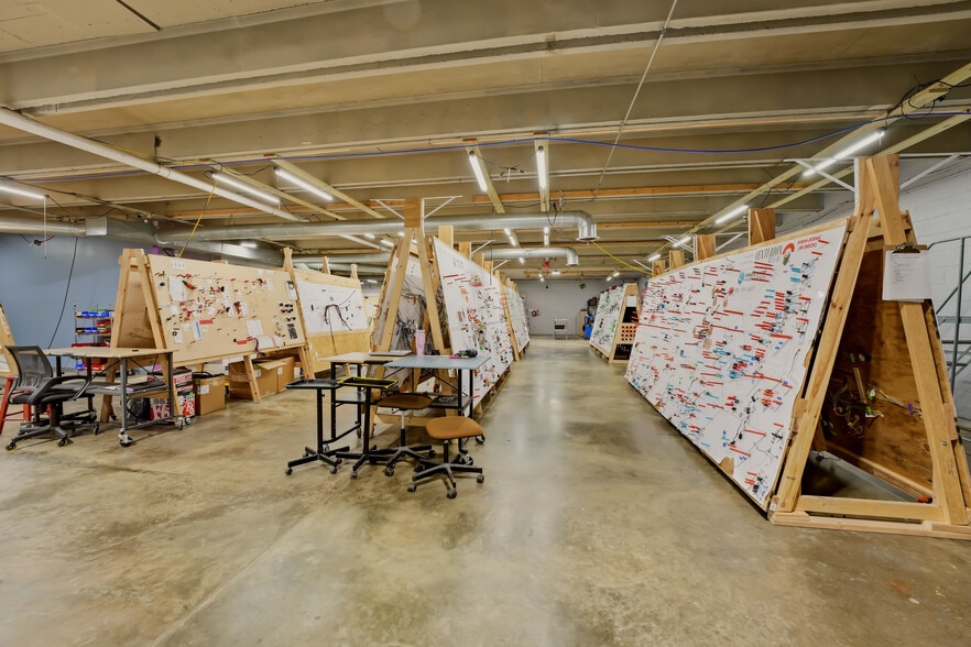 More Photos Of 303-311 E Anderson Ave, Knoxville Warehouse For Lease