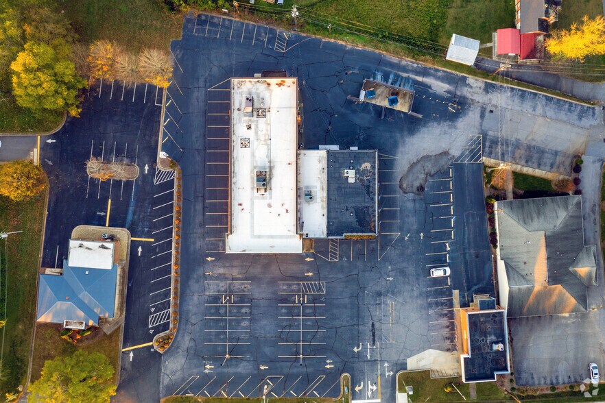 More Photos Of 721 Malcolm Blvd, Rutherford College Medical For Lease