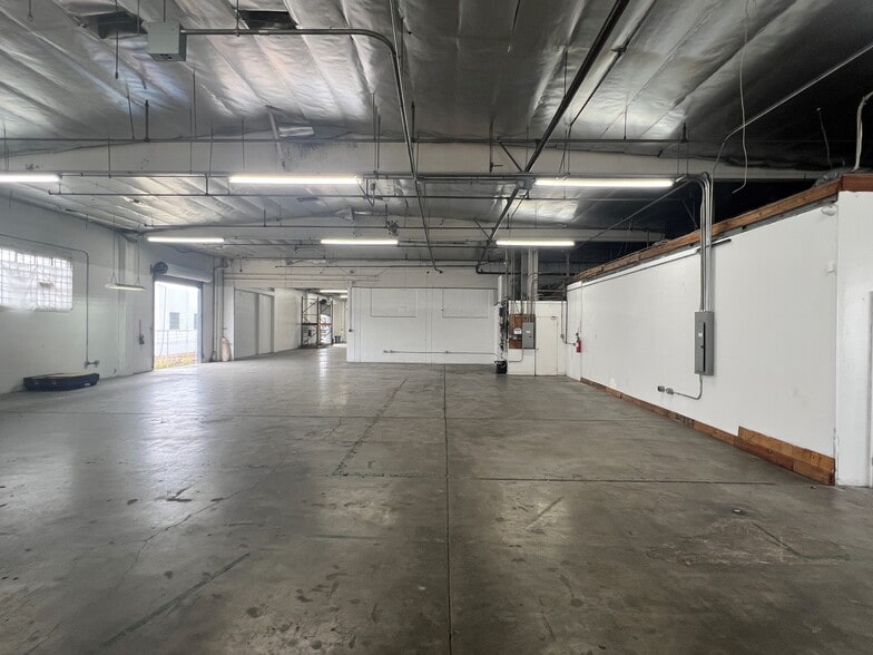 More Photos Of 4800-4820 District Blvd, Vernon Warehouse For Lease