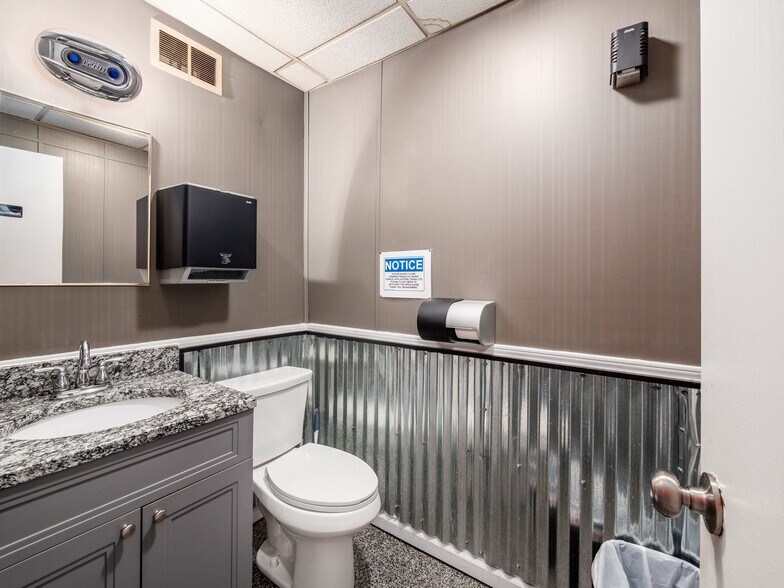 More Photos Of 31 S Ludlow Rd, Urbana Auto Repair For Sale