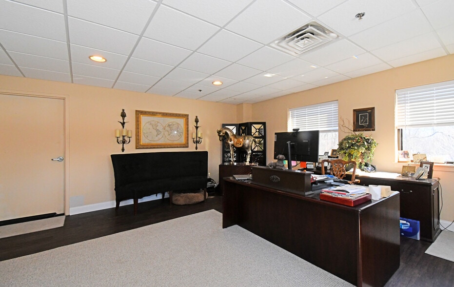 More Photos Of 900 Schell Ln, Phoenixville Manufacturing For Lease