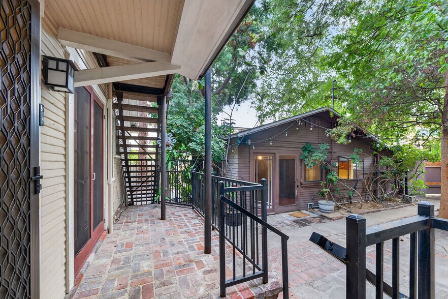 More Photos Of 119 S Adams St, Glendale Multifamily For Sale