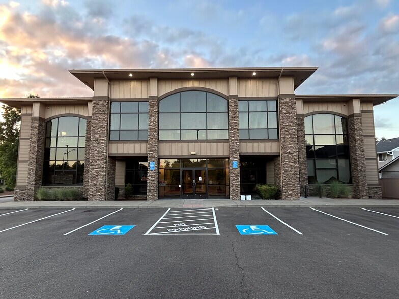 Primary Photo Of 1174 NW Cornucopia St, Salem Medical For Lease