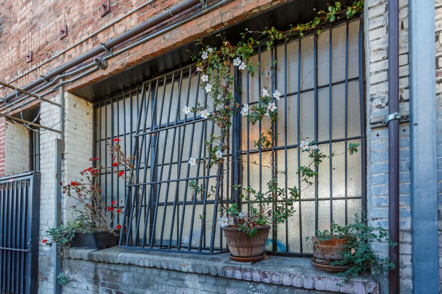 More Photos Of 2613-2625 W Slauson Ave, Los Angeles Storefront Retail Residential For Lease