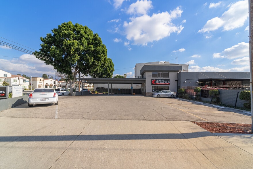 More Photos Of 42 W Live Oak Ave, Arcadia Auto Repair For Sale