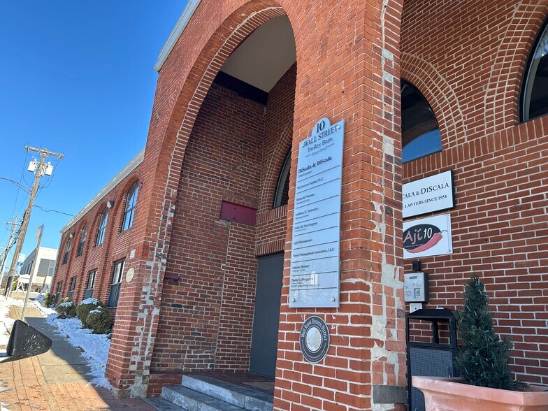 More Photos Of 10 Wall St, Norwalk Office Residential For Lease